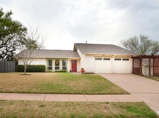 806 Powderhorn Dr, Round Rock, TX 78681