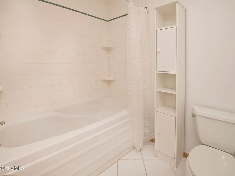 2572 Arosa Dr #C — Photo 3