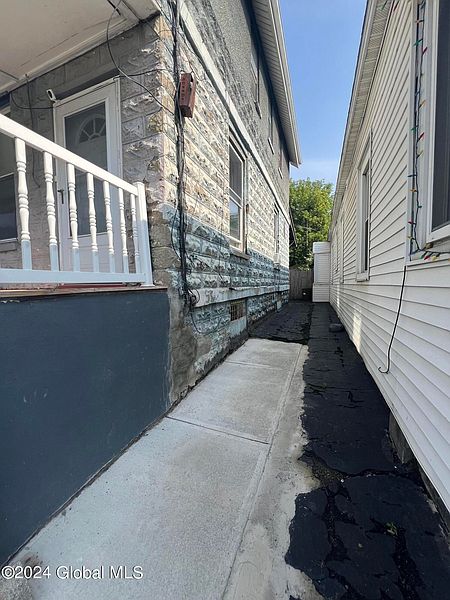 4th image of 22 Yardboro Avenue