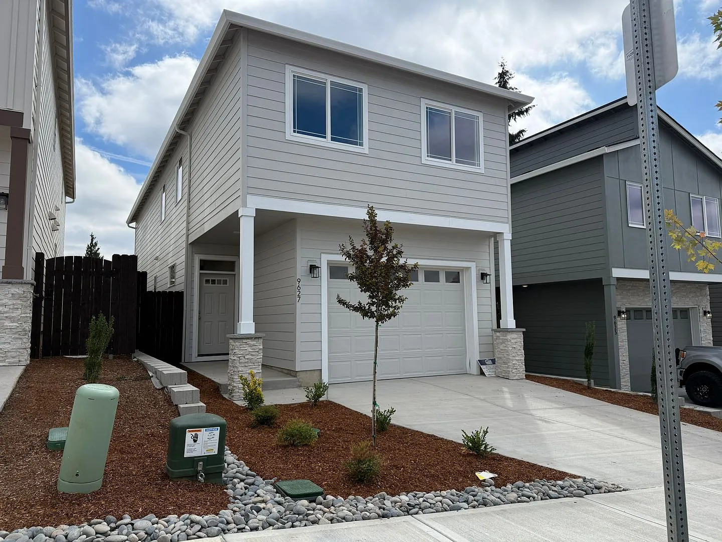 Beautiful Three Bedroom New Construction Home For Rent — Photo 1