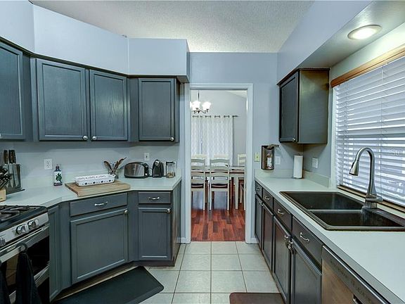 5th image of 4218 Oakberry Dr