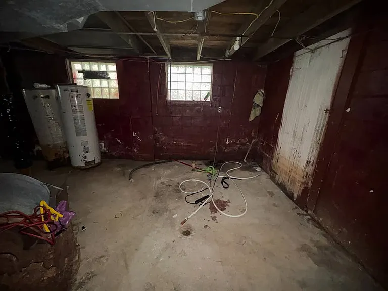 376 Highland St — Photo 16