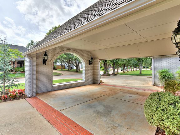 5th image of 5025 Misty Glen Cir