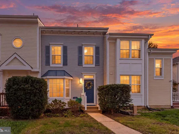 6647 Medinah Ln, Alexandria, VA 22312