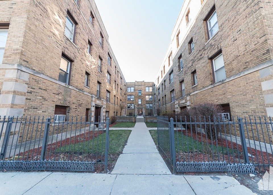 1st image of 3816 N Kedzie Ave APT 2W