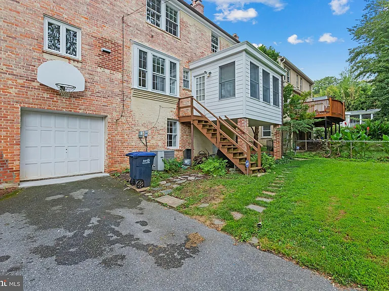 3273 Worthington St NW — Photo 37