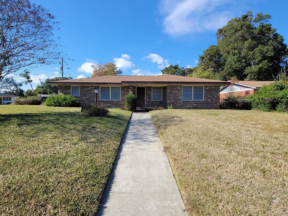 1st image of 3746 Cedarcrest Dr
