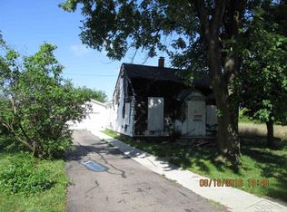 1075 Butler Rd, Saginaw, MI 48601