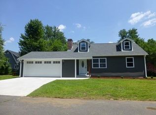 28 Grant St, Agawam, MA 01001