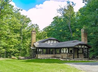 12151 Woodin Rd, Chardon, OH 44024