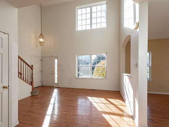 5th image of 6068 Canterbury Ln Unit 7-1