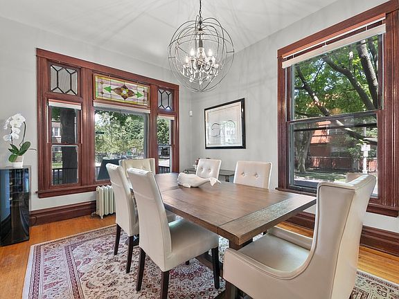 5th image of 300 S Oak Park Ave