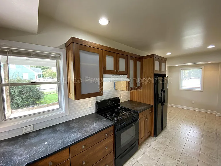601 Forbes St — Photo 26