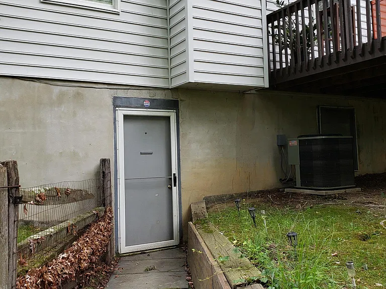 15431 Baileys Ln #1 — Photo 12