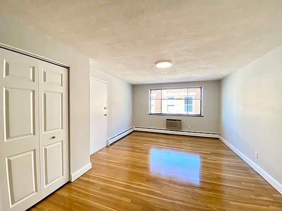 5th image of 230A Babcock St #4B