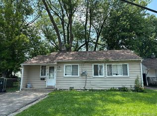32212 Oscoda Ct, Westland, MI 48186