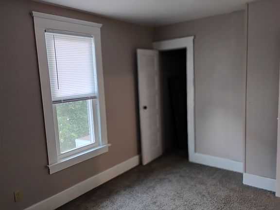 2nd image of 118 E Paradise St