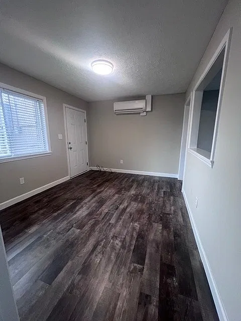 1 bed, 450 sqft, $750 — Photo 2