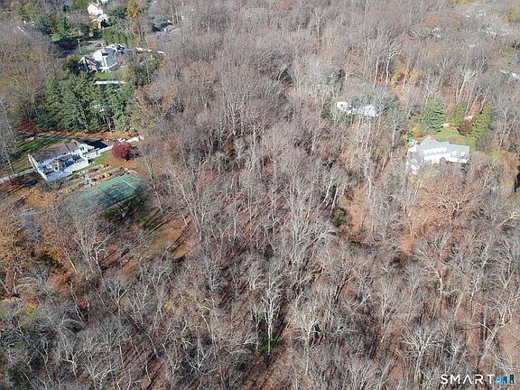 3rd image of 6 Fox Run Lane