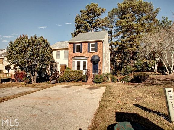 3rd image of 1038 Oaks Pkwy SE