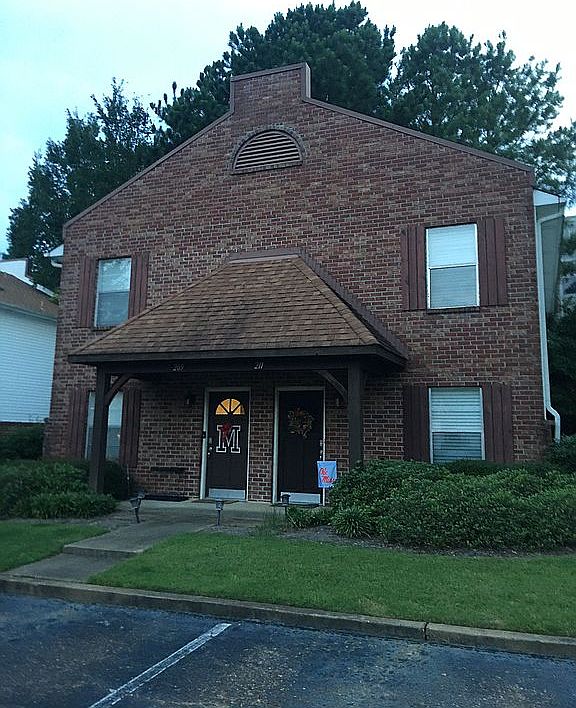 1st image of 209 Edinburg Way