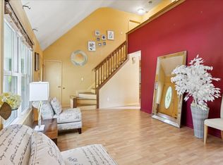 3 Meadowgrass Ln, Southampton, NY 11968