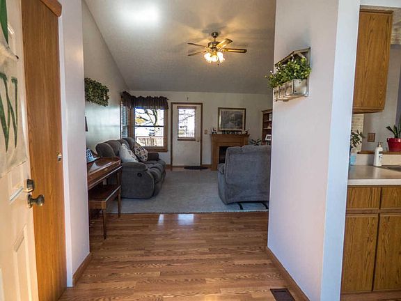 3rd image of 5576 Belle Oak Dr