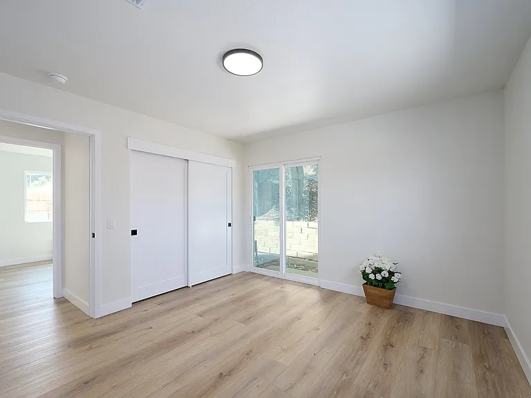 97 Everett St — Photo 27
