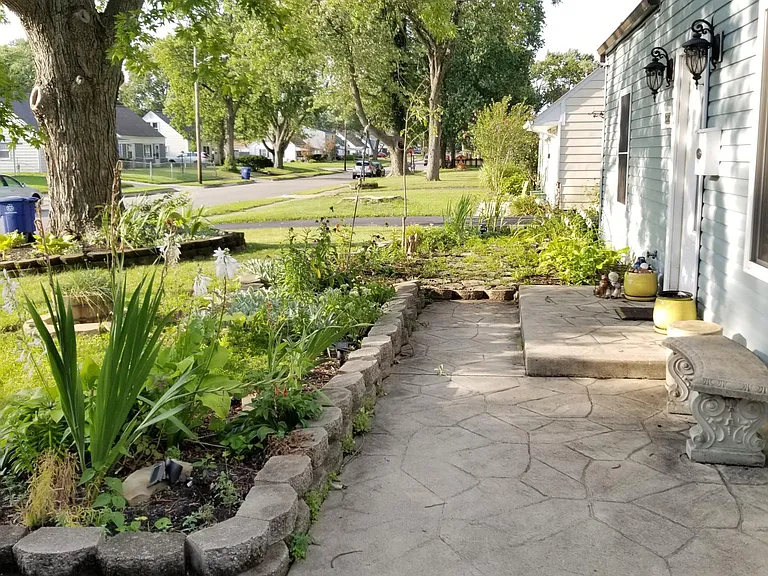 Front entry to home.