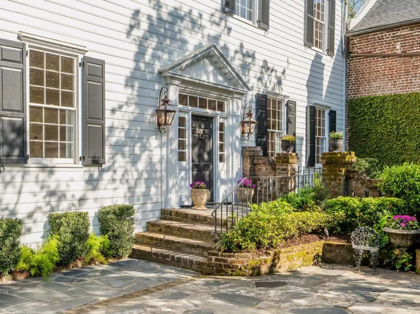 19 Water St, Charleston, SC 29401