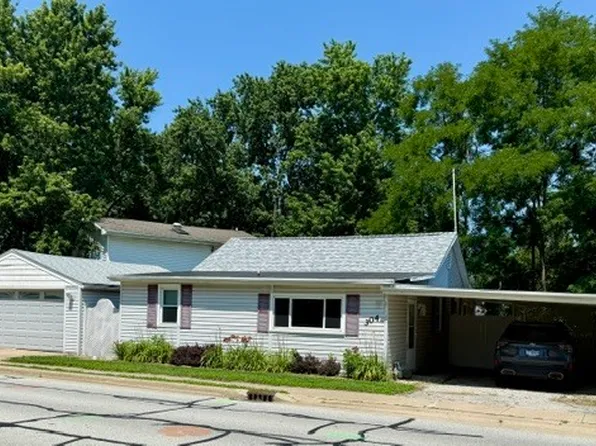 304 Franklin St, Mahomet, IL 61853