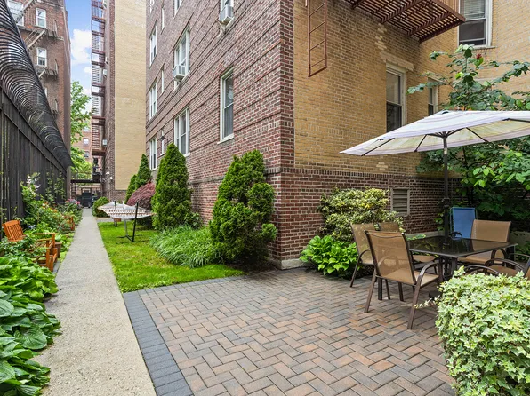 76-12 35th Avenue image 13 of 16