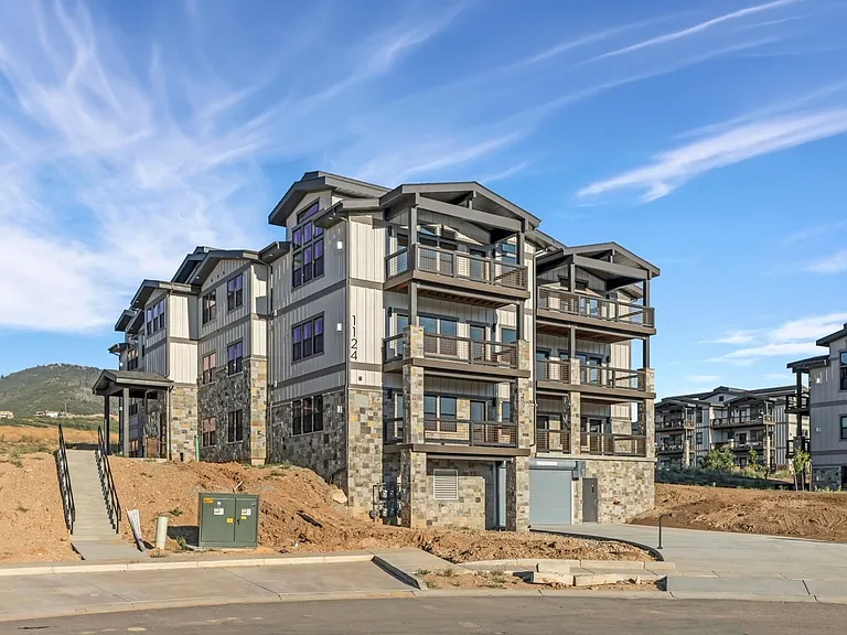 1124 W Vos Cir #201 — Photo 14