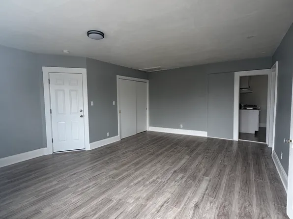 447 Naugatuck Ave #2R, Milford, CT 06460