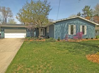 1506 Dilloway Dr, Midland, MI 48640