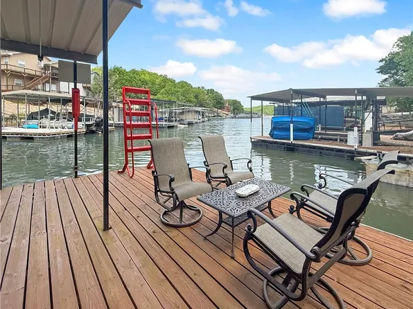 23 Casa Ct, Roach, MO 65787
