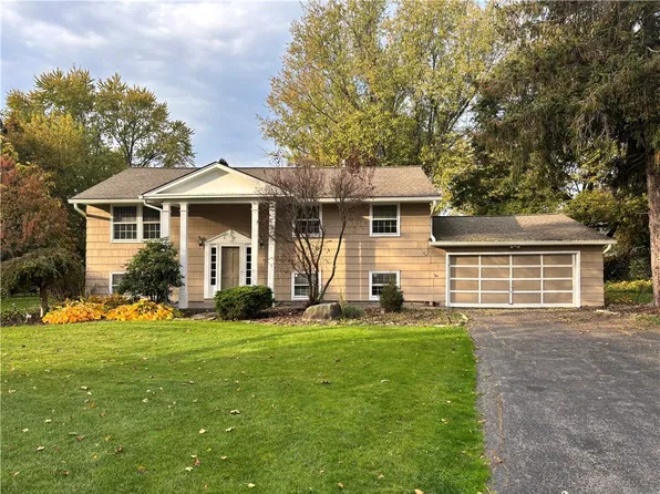 48 Red Bud Rd, Rochester, NY 14624