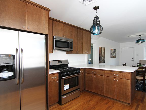 4th image of 4109 Aguilar Way