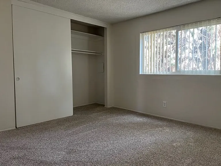 4325 Lowell St — Photo 7
