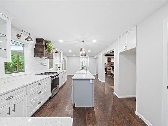 4th image of 6455 Windy Willow Dr