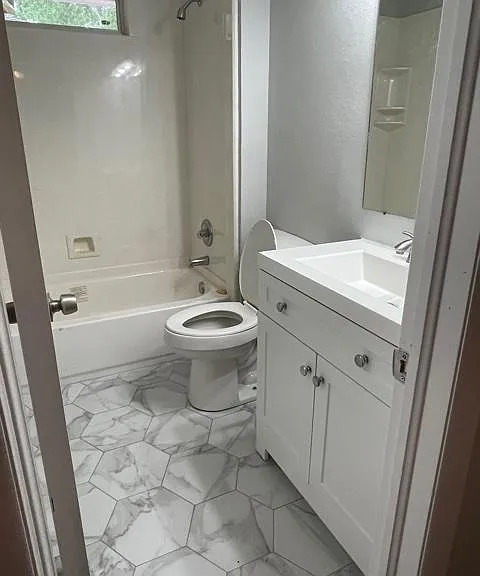 1815 Sedona Ln — Photo 3