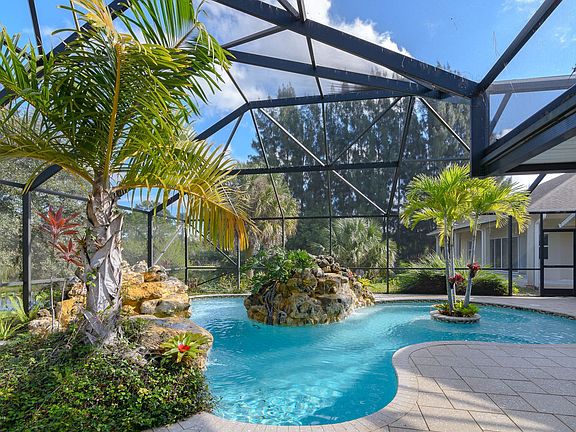 3rd image of 2010 Cypress Lake Dr