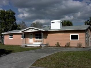 515 7th St S, Dundee, FL 33838