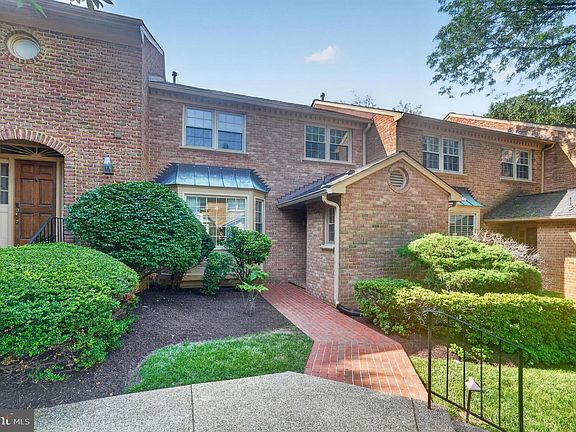 2nd image of 7328 Aynsley Ln