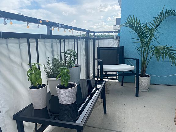 2nd image of 1615 Sunnyvale St #623