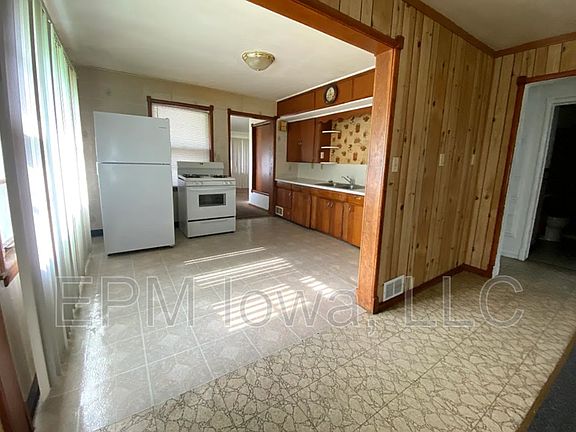3rd image of 2836 Independence Ave #2
