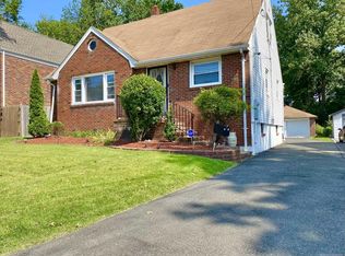 93 W Forest Ave, Teaneck, NJ 07666