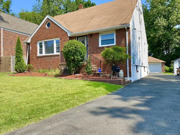 93 W Forest Ave, Teaneck, NJ 07666