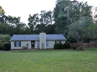 15520 Walnut Cove Dr, Mint Hill, NC 28227