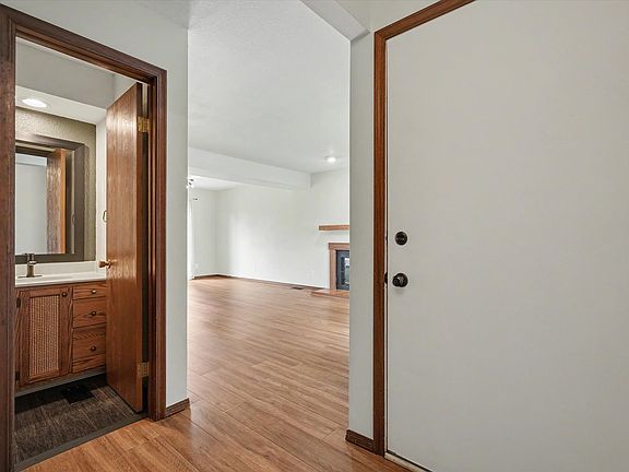 5th image of 1212 Lancaster Dr #1212